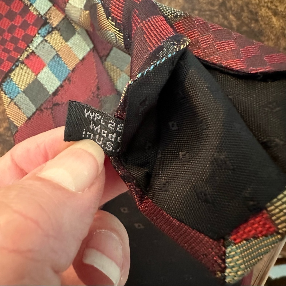 Bugatti Tie Italian Silk Artsy Patchwork Patterned Print Burgandy & Gray 56”x4” - Picture 8 of 12
